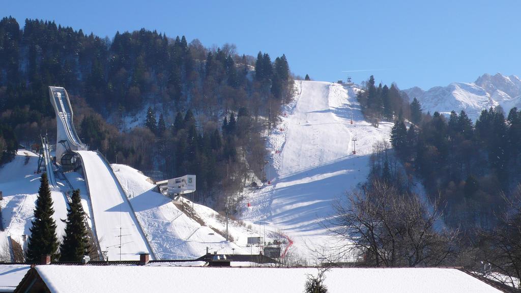 Apartment Spitzenblick Garmisch-Partenkirchen Bagian luar foto